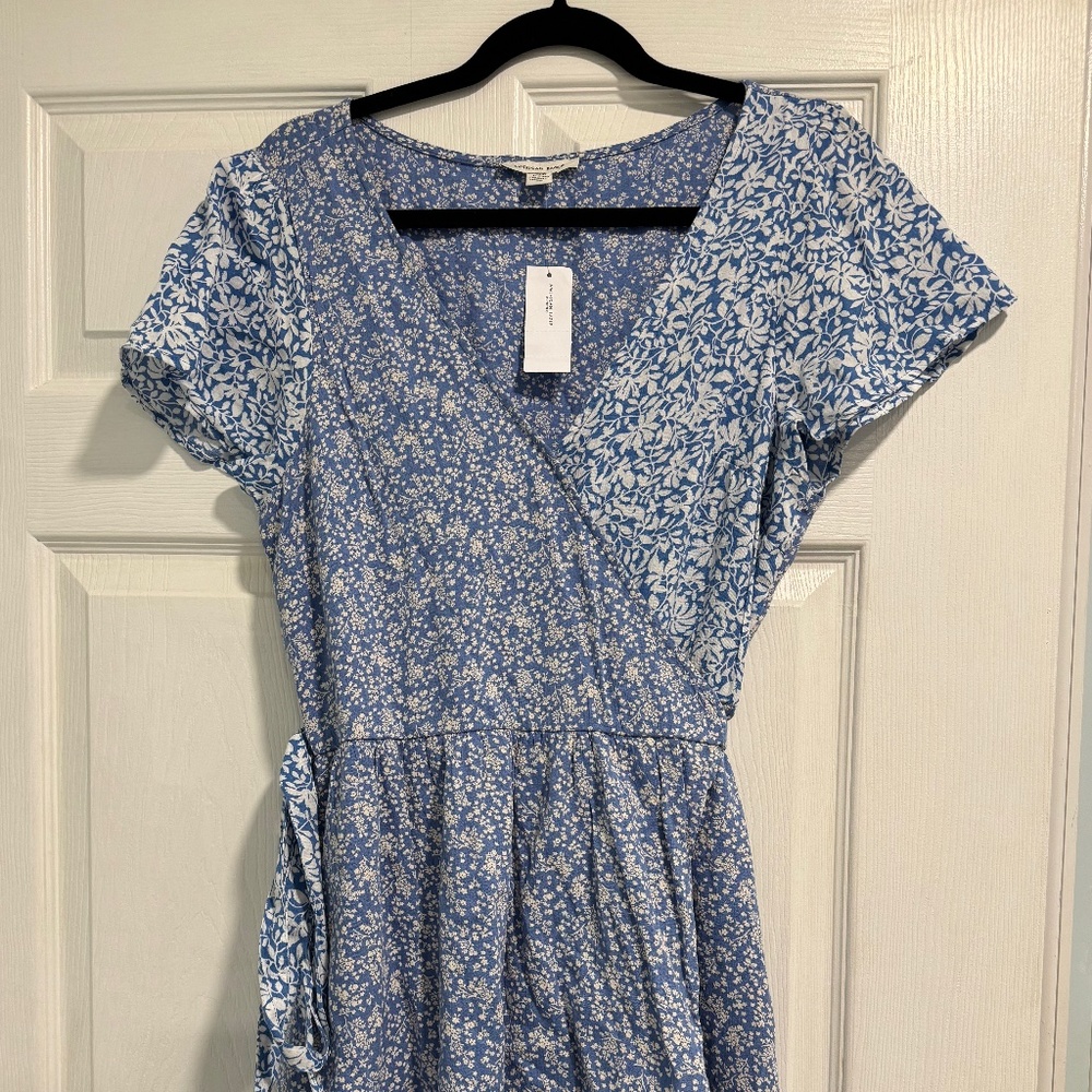 American Eagle Floral Short Sleeve Wrap Dress NWT